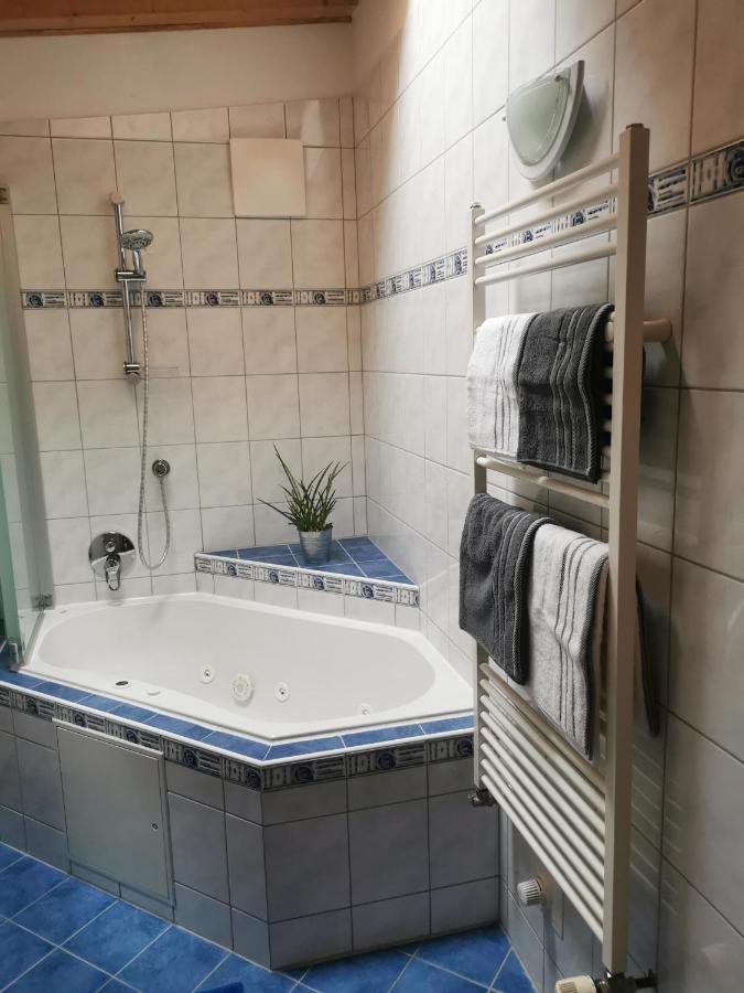 ריד אים זילרטל Ferienwohnung Christina מראה חיצוני תמונה